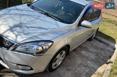 Универсал Kia Ceed 2010 в Каменец-Подольском