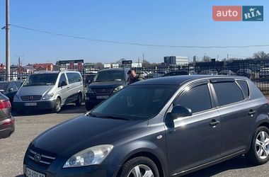 Хэтчбек Kia Ceed 2008 в Киеве