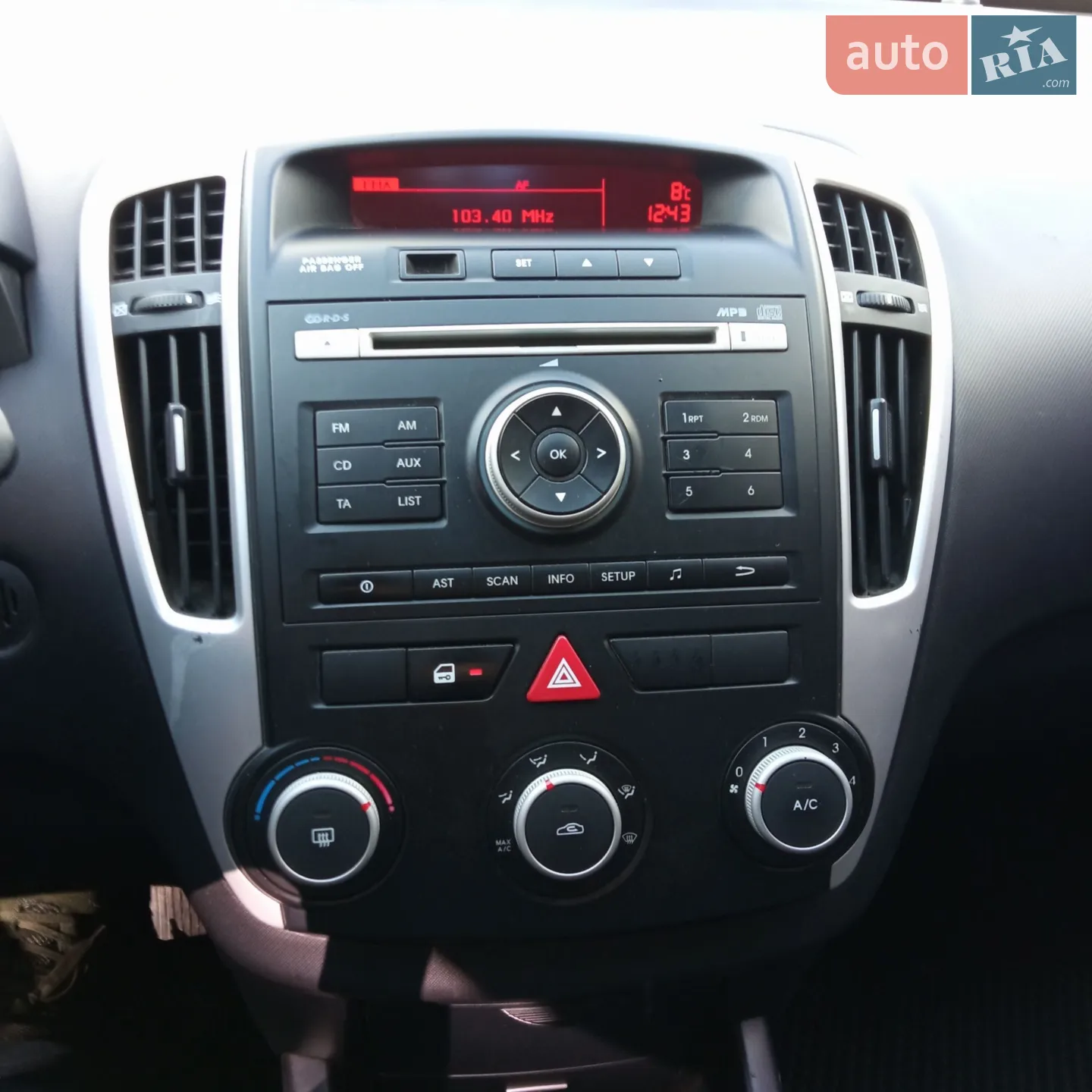 2010 Kia Cee'd - мініатюра 16