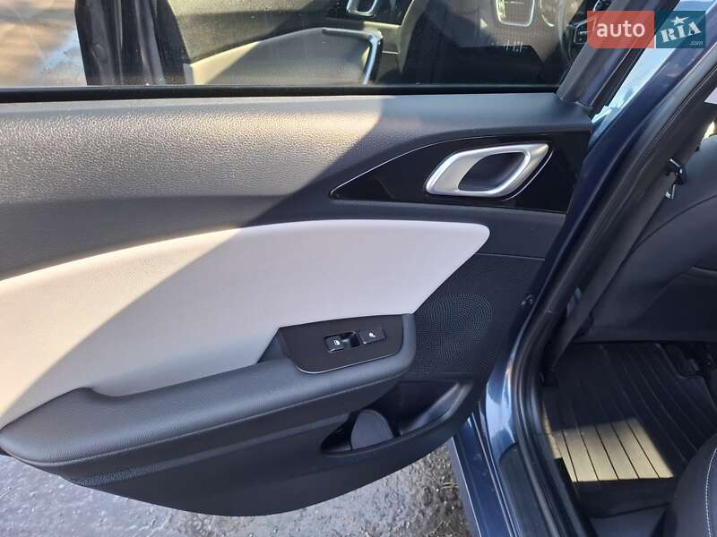 Универсал Kia Ceed 2019 в Чернигове