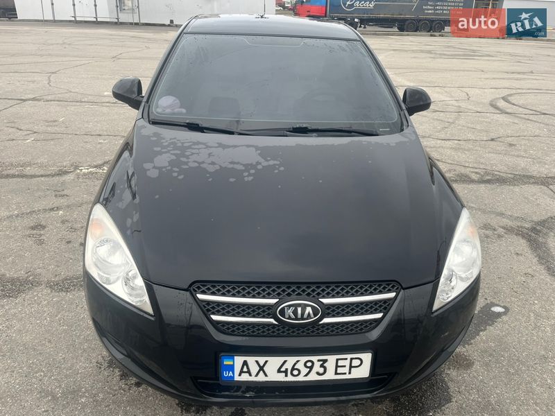 Хэтчбек Kia Ceed 2008 в Харькове