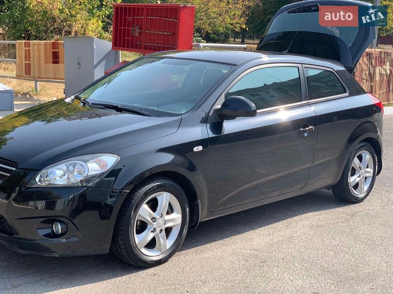 Хэтчбек Kia Ceed 2008 в Харькове