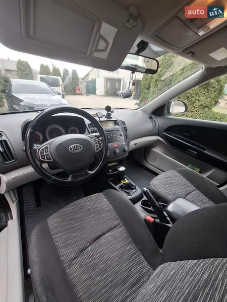 Хетчбек Kia Ceed 2007 в Золочеві