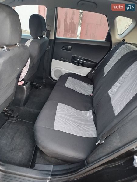 Хэтчбек Kia Ceed 2009 в Корсуне-Шевченковском