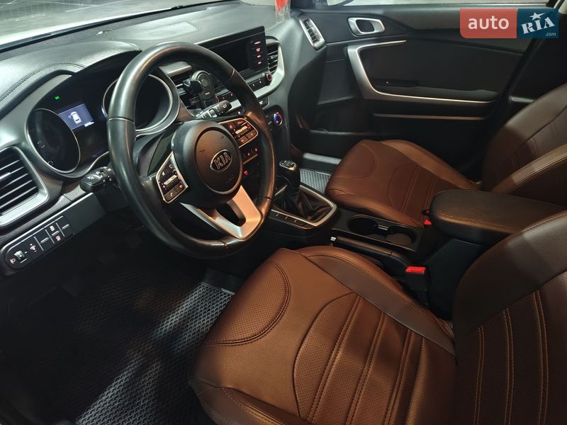 Хетчбек Kia Ceed 2021 в Дніпрі