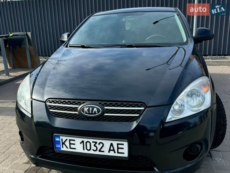 Хэтчбек Kia Ceed 2008 в Днепре