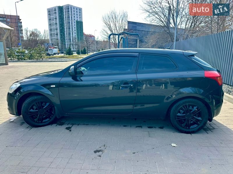 Хэтчбек Kia Ceed 2008 в Днепре