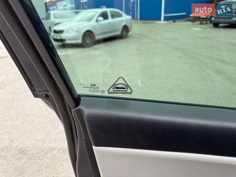 Хетчбек Kia Ceed 2013 в Запоріжжі фото 73 Хетчбек Kia Ceed 2013 в Запоріжжі