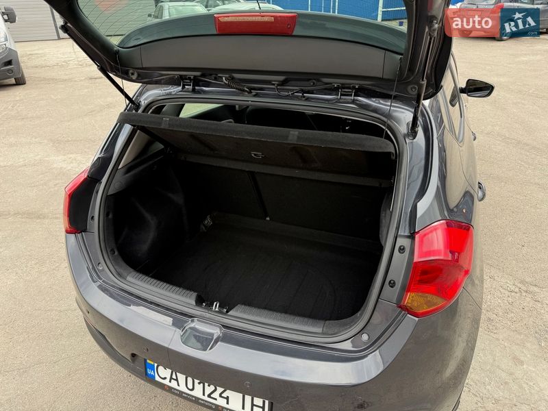 Хетчбек Kia Ceed 2013 в Запоріжжі фото 104 Хетчбек Kia Ceed 2013 в Запоріжжі