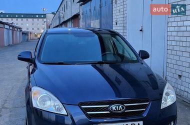 Хэтчбек Kia Ceed 2008 в Киеве