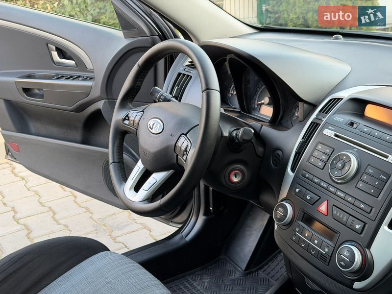 Універсал Kia Ceed 2012 в Одесі фото 45 Універсал Kia Ceed 2012 в Одесі