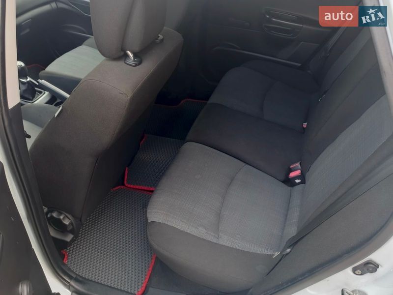 Хетчбек Kia Ceed 2010 в Львові