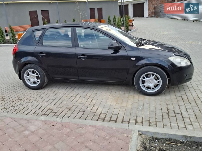 Хетчбек Kia Ceed 2007 в Хмельницькому