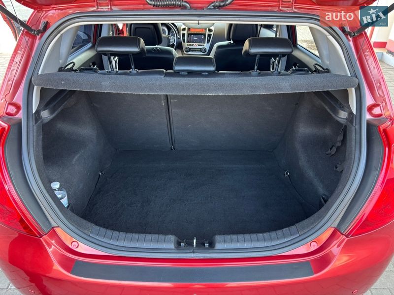 Хетчбек Kia Ceed 2008 в Гадячі