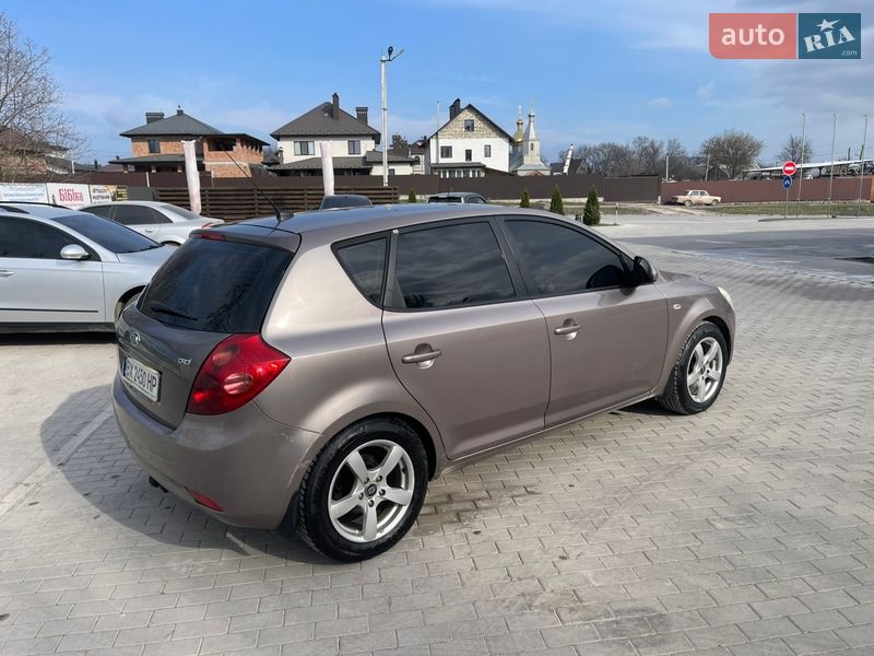 Хетчбек Kia Ceed 2007 в Кам'янець-Подільському фото 5 Хетчбек Kia Ceed 2007 в Кам'янець-Подільському