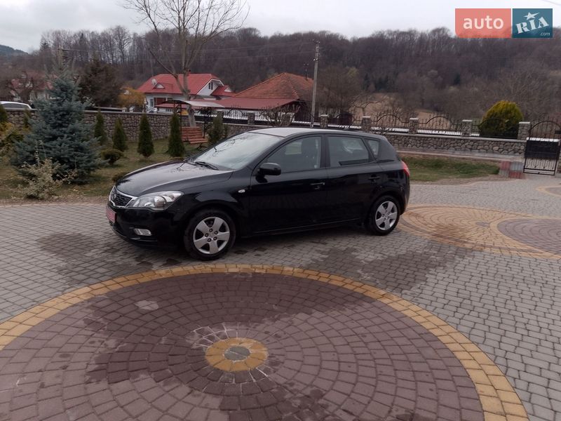 Хэтчбек Kia Ceed 2012 в Коломые фото 3 Хэтчбек Kia Ceed 2012 в Коломые