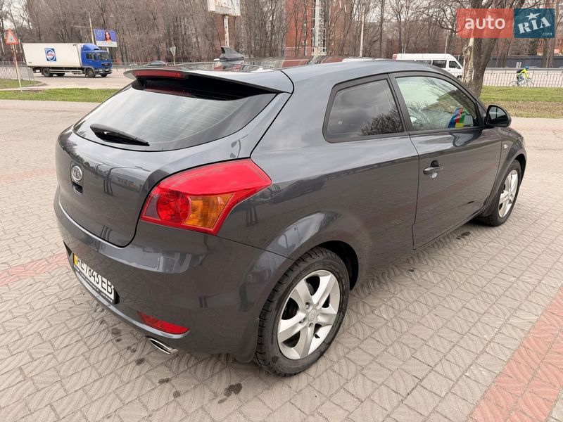 Хетчбек Kia Ceed 2008 в Дніпрі