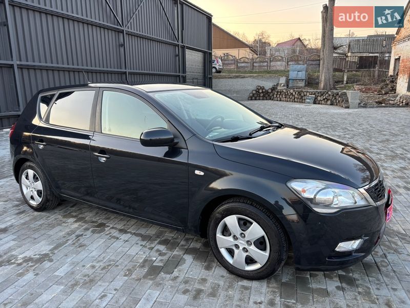 Хетчбек Kia Ceed 2011 в Хоролі