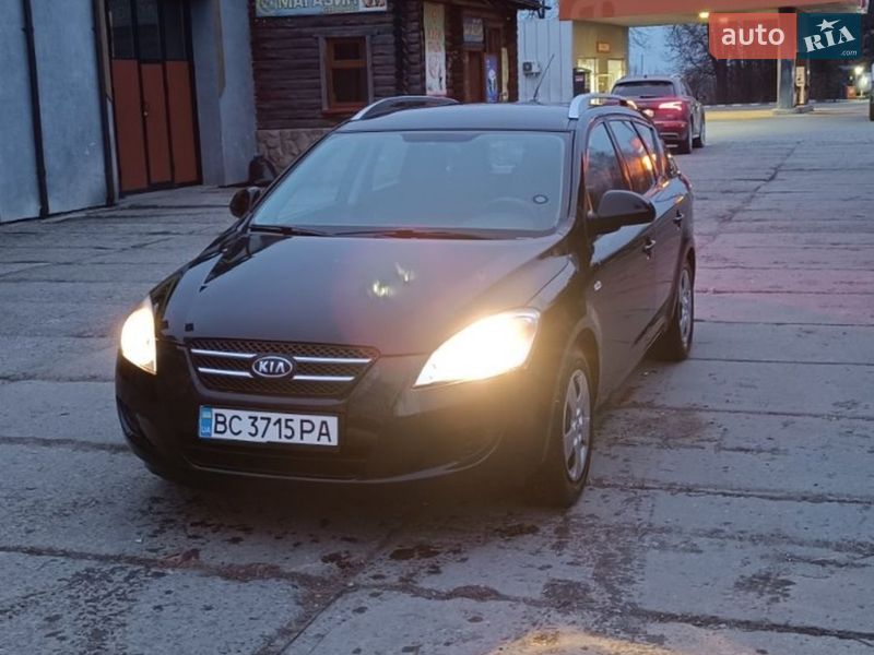 Універсал Kia Ceed 2009 в Коломиї
