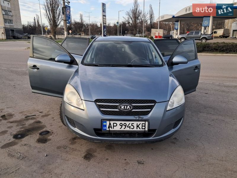 Хэтчбек Kia Ceed 2008 в Терновке