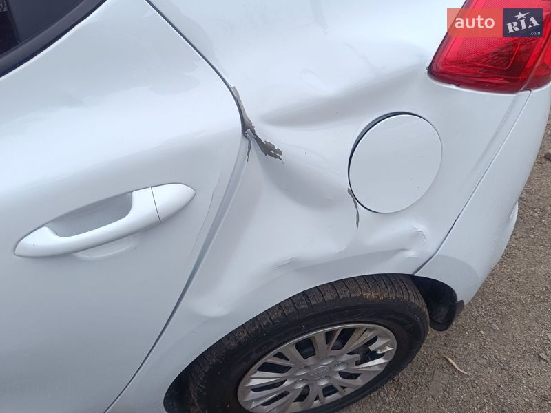 Хэтчбек Kia Ceed 2013 в Кагарлыке