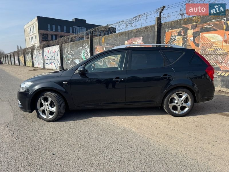 Универсал Kia Ceed 2010 в Луцке фото 2 Универсал Kia Ceed 2010 в Луцке