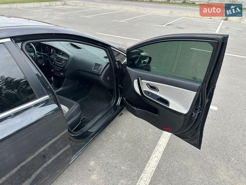 Хэтчбек Kia Ceed 2016 в Киеве