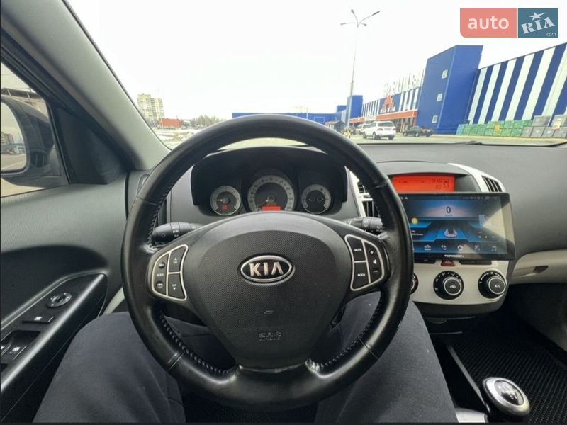 Хэтчбек Kia Ceed 2007 в Полтаве