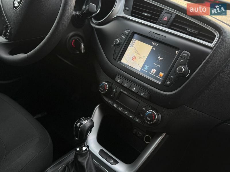 Универсал Kia Ceed 2017 в Луцке