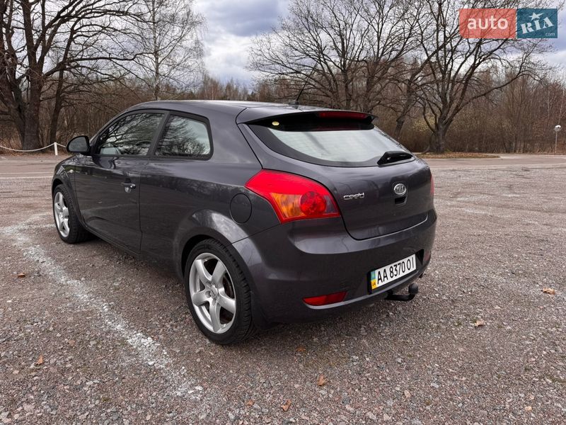 Хэтчбек Kia Ceed 2009 в Киеве