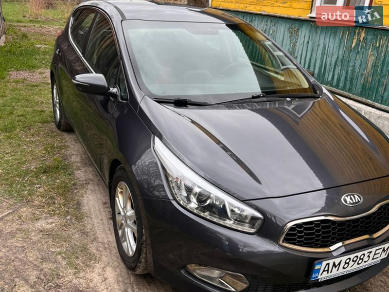 Хетчбек Kia Ceed 2013 в Олевську