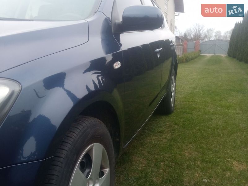 Универсал Kia Ceed 2009 в Мостиске