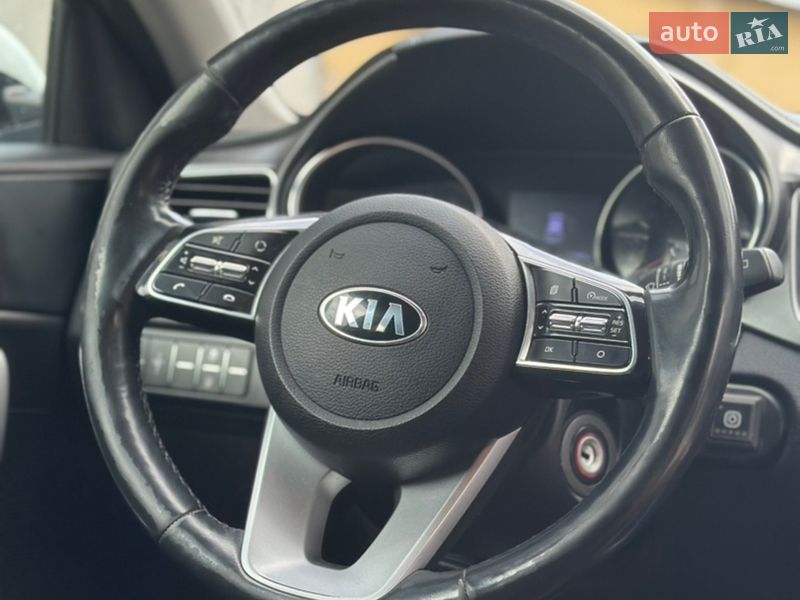 Хетчбек Kia Ceed 2019 в Києві фото 12 Хетчбек Kia Ceed 2019 в Києві