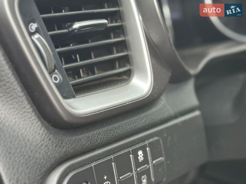 Хетчбек Kia Ceed 2019 в Києві фото 17 Хетчбек Kia Ceed 2019 в Києві