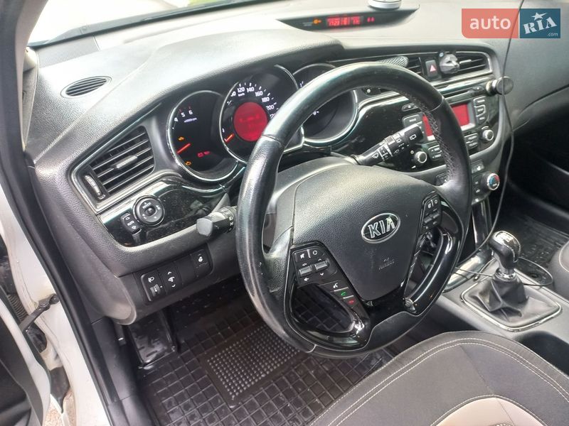 Хэтчбек Kia Ceed 2016 в Запорожье фото 7 Хэтчбек Kia Ceed 2016 в Запорожье