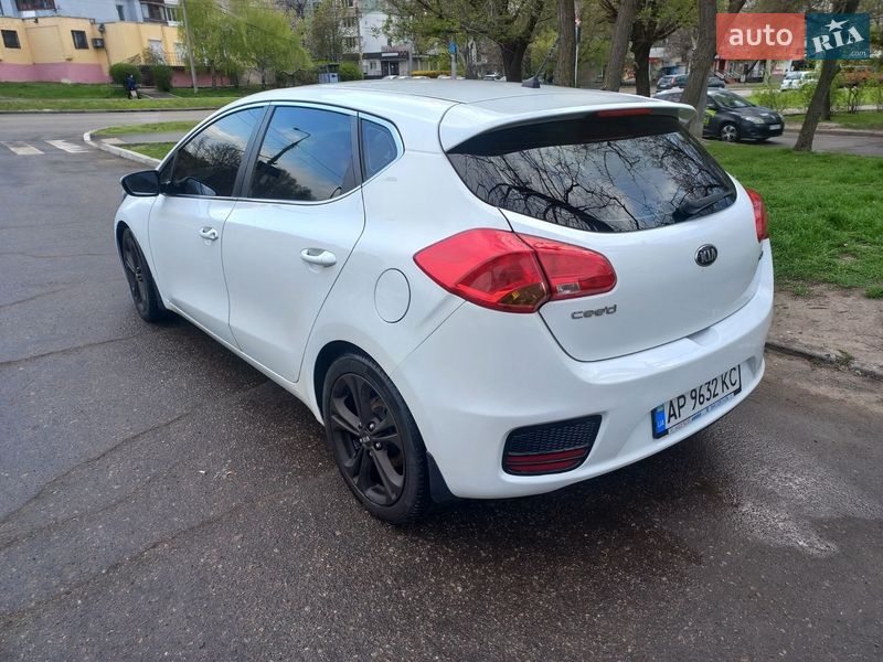 Хэтчбек Kia Ceed 2016 в Запорожье фото 3 Хэтчбек Kia Ceed 2016 в Запорожье