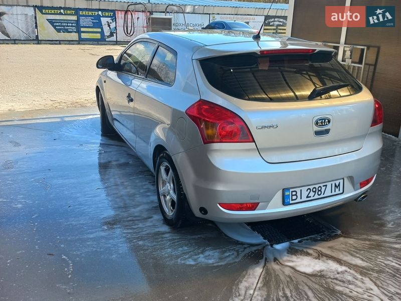 Хэтчбек Kia Ceed 2008 в Кременчуге