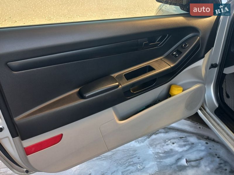 Хэтчбек Kia Ceed 2008 в Кременчуге