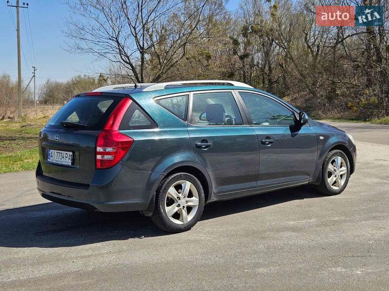 Универсал Kia Ceed 2008 в Обухове