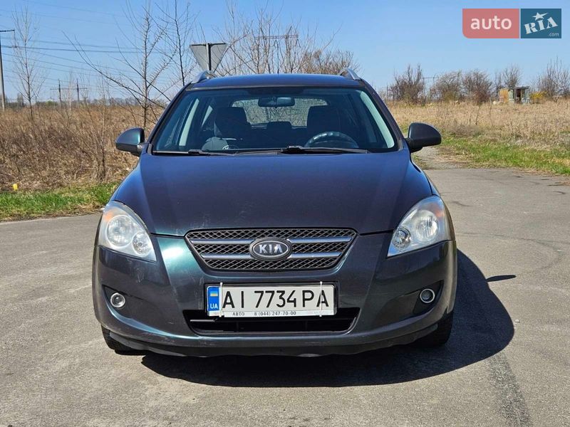 Универсал Kia Ceed 2008 в Обухове