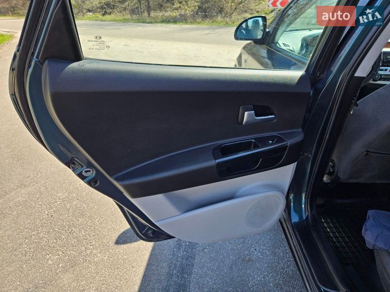 Универсал Kia Ceed 2008 в Обухове