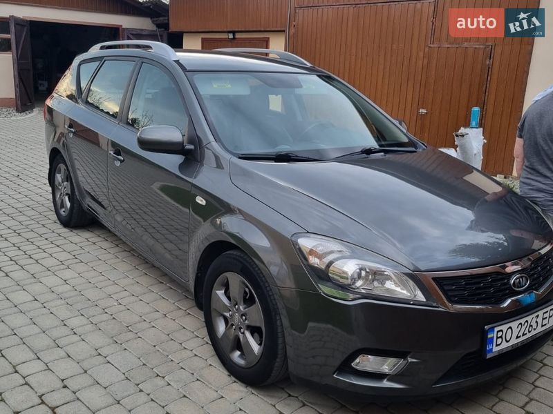 Kia Ceed 2011