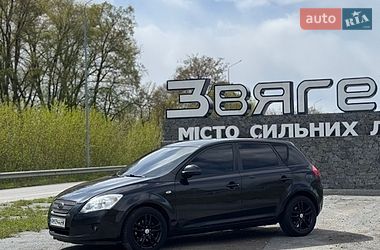 Хэтчбек Kia Ceed 2007 в Звягеле