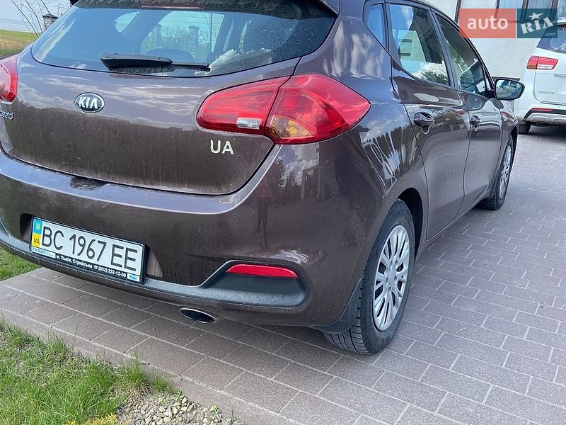 Хэтчбек Kia Ceed 2013 в Львове