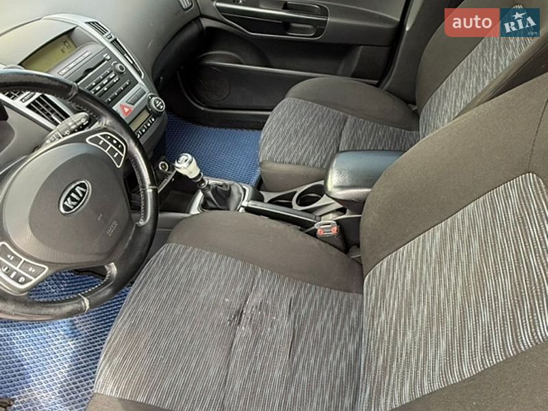 Универсал Kia Ceed 2007 в Горохове