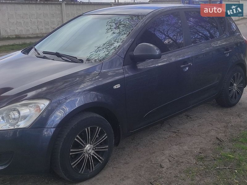 Хэтчбек Kia Ceed 2008 в Харькове
