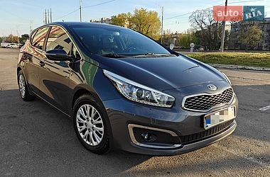 Хэтчбек Kia Ceed 2017 в Киеве