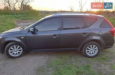 Универсал Kia Ceed 2012 в Ладыжине