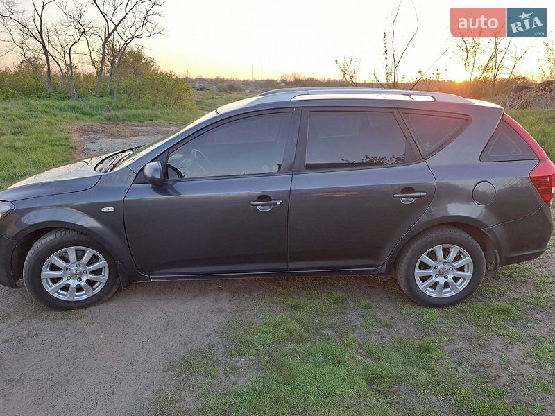 Универсал Kia Ceed 2012 в Ладыжине