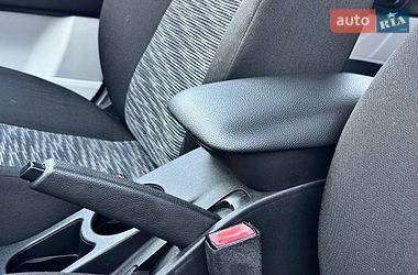 Хэтчбек Kia Ceed 2009 в Киеве